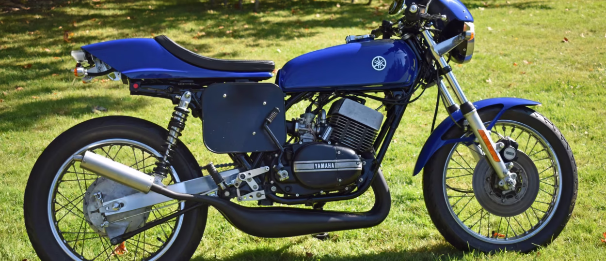Yamaha RD350B Street Tracker– 1975 thông số kỹ thuật và hình ảnh, Yamaha RD350B Street Tracker – 1975 specifications and photos