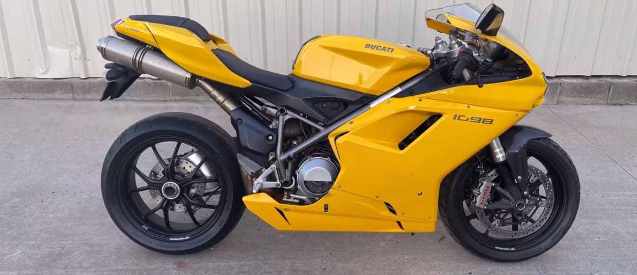 Ducati 1098 – 2008 thông số kỹ thuật và hình ảnh, Ducati 1098 – 2008 specifications and photos