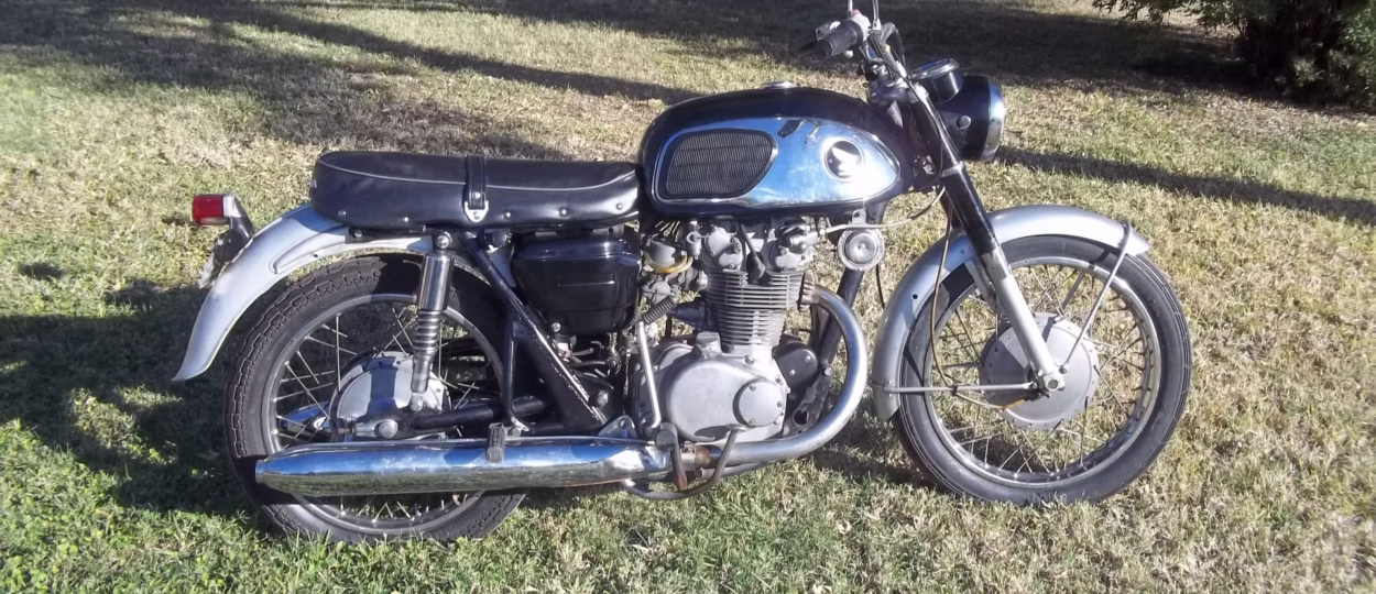 Honda Black Bomber – 1966 thông số kỹ thuật và hình ảnh, Honda CB450– 1966 specifications and photos