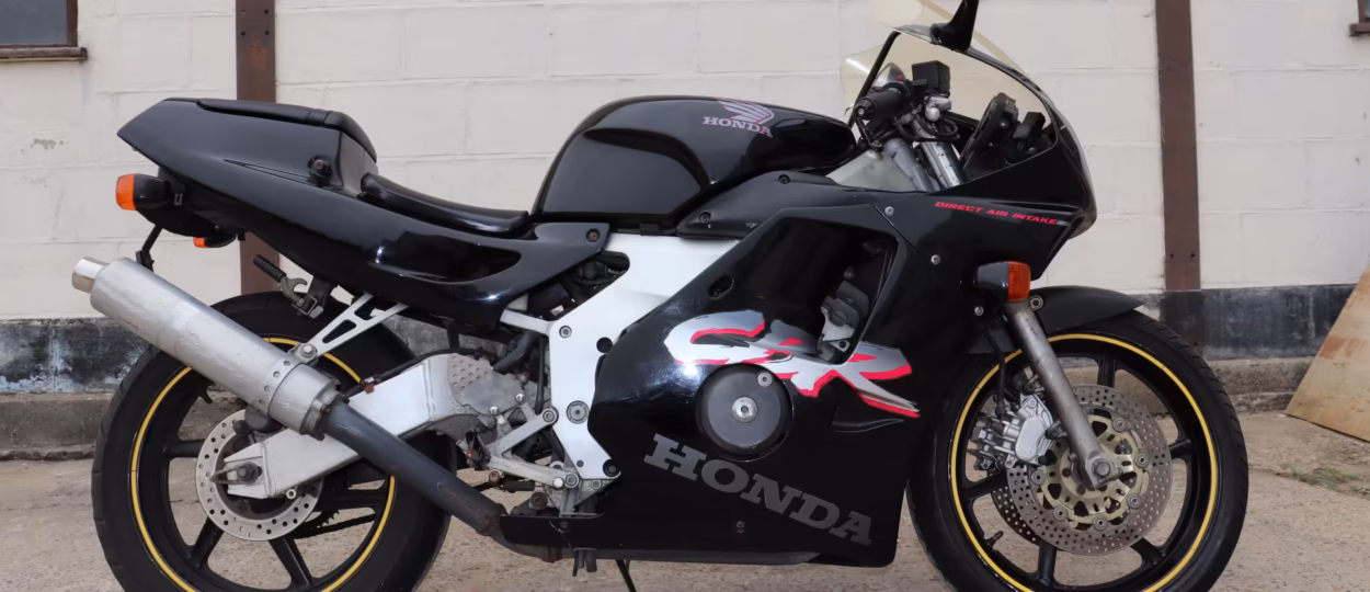 Honda CBR250RR – 1992 thông số kỹ thuật và hình ảnh, Honda CBR250RR – 1992 specifications and photos