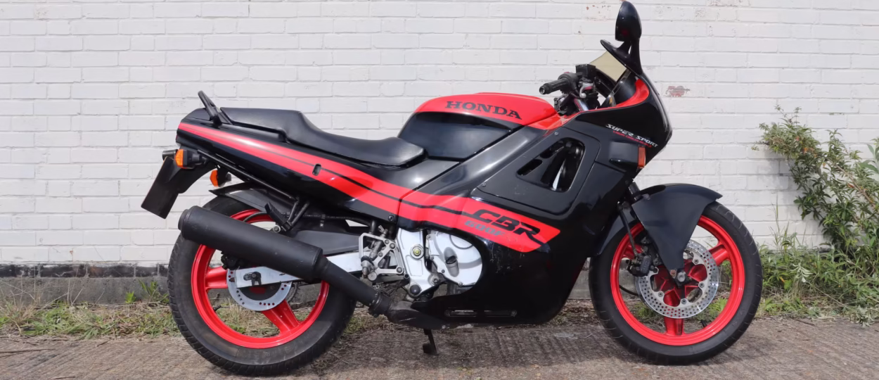 Honda CBR600F Super Sport – 1988 thông số kỹ thuật và hình ảnh, Honda CBR600F Super Sport – 1988 specifications and photos