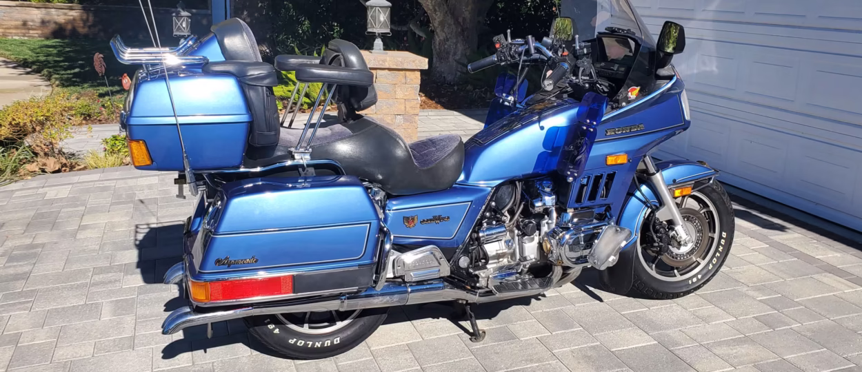 Honda Gold Wing GL1200 Aspencade – 1985 thông số kỹ thuật và hình ảnh, Honda Gold Wing GL1200 Aspencade – 1985 specifications and photos