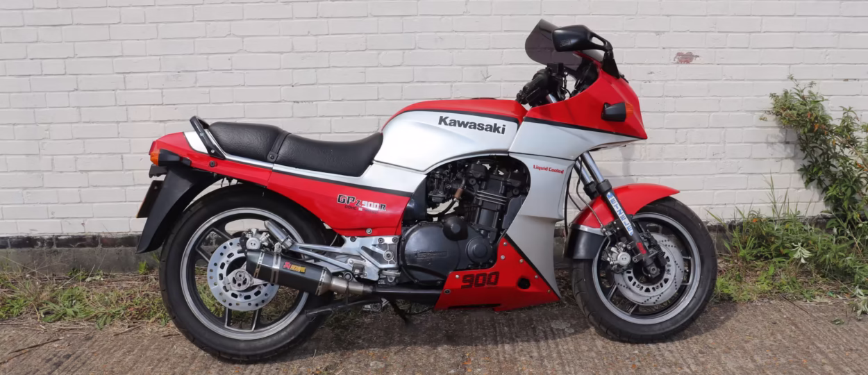Kawasaki GPZ900R – 1985 thông số kỹ thuật và hình ảnh, Kawasaki GPZ900R – 1985 specifications and photos