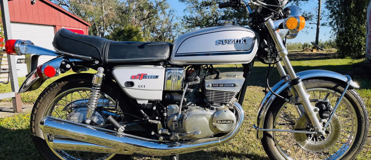 Suzuki GT380 – 1975 thông số kỹ thuật và hình ảnh, Suzuki GT380 – 1975 specifications and photos