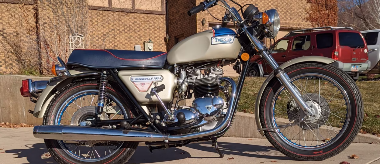 Triumph Bonneville 750 – 1977 thông số kỹ thuật và hình ảnh, Triumph Bonneville Silver Jubilee – 1977 specifications and photos