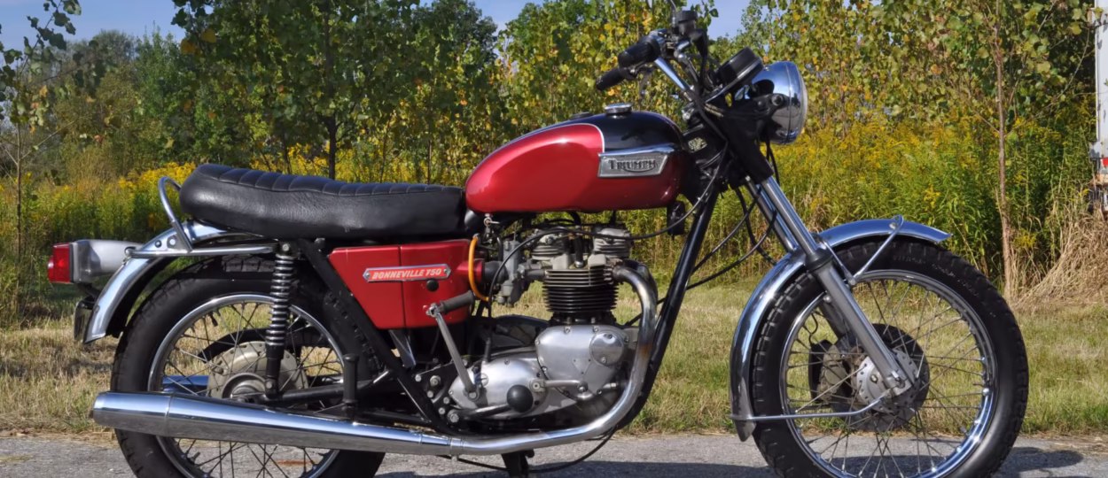 Triumph Bonneville 750 – 1973 thông số kỹ thuật và hình ảnh, Triumph Bonneville T140V – 1973 specifications and photos