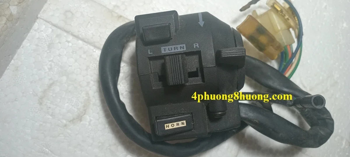 Cùm Công Tắc Trái Husky 150